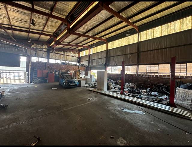 800M² WAREHOUSE TO LET IN PRETORIA WEST